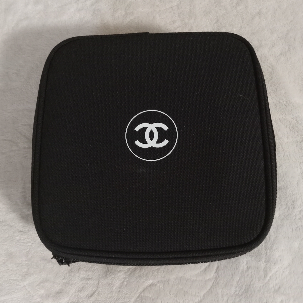 Large CC Cosmetic Soft Case with Large Mirron Double Zipper Pulls